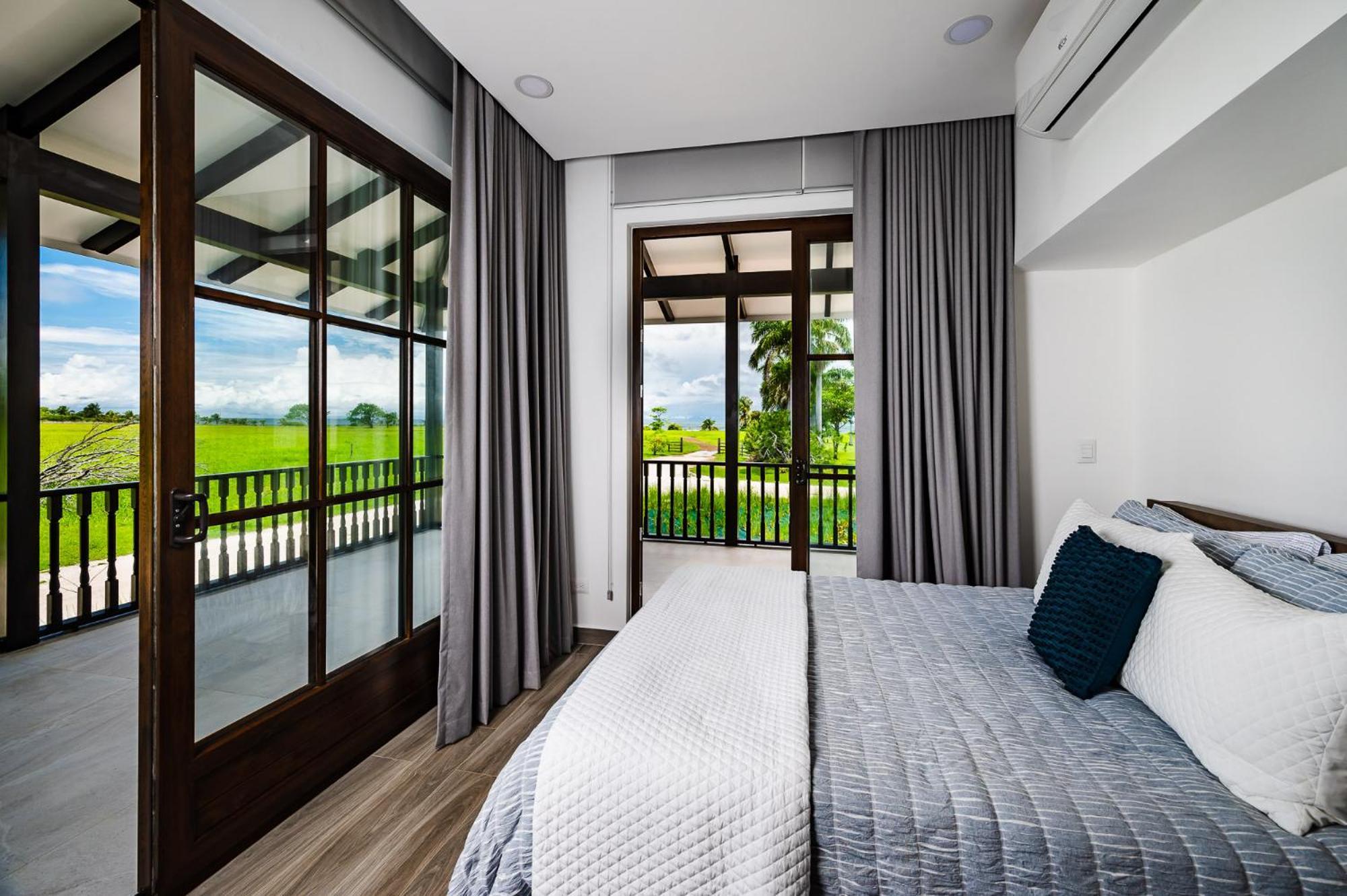 Luxury Vacation Rentals At Hacienda Pinilla Tamarindo Room photo